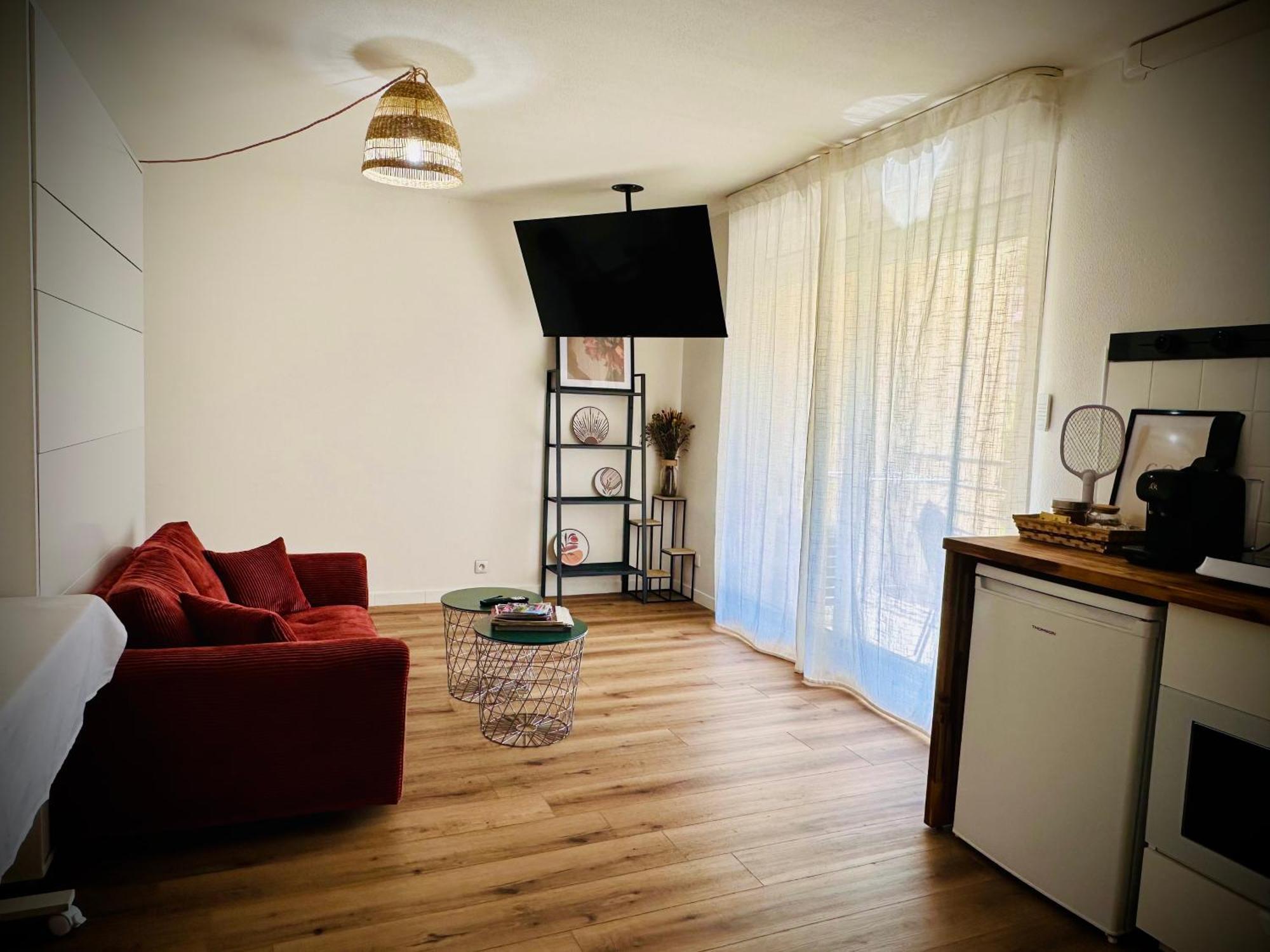 Apartment 40M2-Air Conditioning-Elevator-Underground Parking-Self Checkin! Appart Climatise 40M2-Ascenseur-Parking Souterrain -Arrivee Autonome 아비뇽 외부 사진